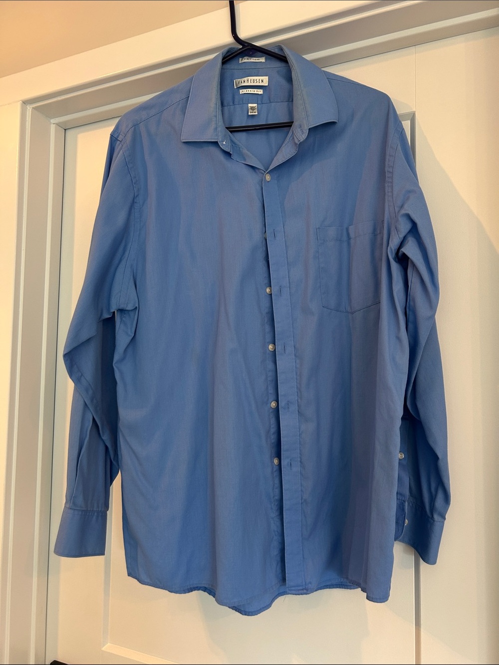Van Heusen Blue Men’s Long-Sleeve Dress Shirt